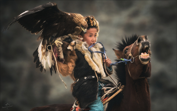 Драйв / Монголия, Sagsay Golden Eagle Festival.
Один из самых молодых и маленьких ( в прямом смысле этого слова ) участников мероприятия.
Снимаю его уже года 3 точно, а он все не растет и не растет..

Приглашаю на Алтай и в Монголию с августа по октябрь 2026г.
(с) https://phototravel.pro/phototravel2026/
