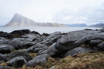 И пала каменная рать / ***