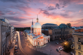 Петербург с крыш - церковь Пантелеимона на Пестеля у Штиглица / Май 2014

© EGRAPHOTO
egraphoto.com