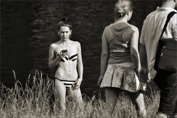 Любопытство... / ...папарацци.