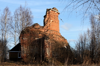 &nbsp; / В 1960-е годы церковь взорвана. Для уничтожения понадобилось целых два взрыва — настолько добротно она была построена. Но даже так не удалось разрушить церковь целиком....1793г.п.