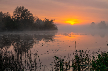 Восход. / Озеро Сосновое.