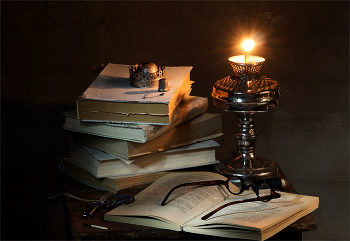 С книгами / Натюрморт с книгами