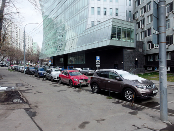 Орловский переулок / Орловский переулок в Москве. Апрель 2025.