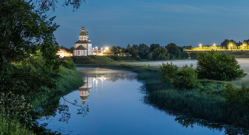 Вид на Ильинскую церковь / ***
