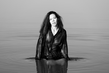 Like a naiad / ***