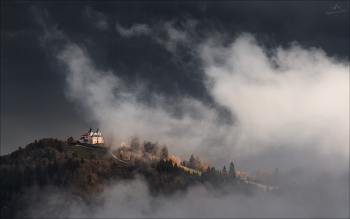 Замок в облаках / Словения, «доковидная» эпоха.
(c) phototravel.pro