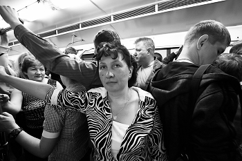 в метро / ***
