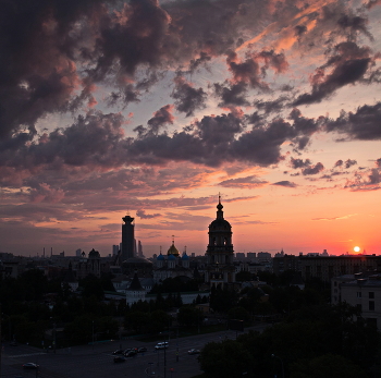 Вечереет / ***