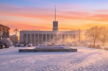 Морозное утро / Финляндский вокзал