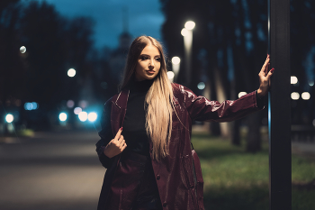 В свете вечерних фонарей / ***