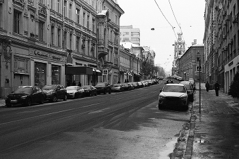 Петровка / Улица Петровка в Москве. Январь 2016. Contax RX; Carl Zeiss VARIO-Sonnar 3.5-4.5/28-70 T*; Ж-2*; ILFORD PAN 100; FOTOLAB.