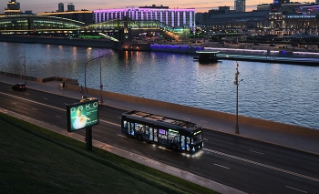 По Ростовской набережной / Москва