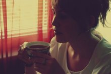 одно новое утро. / &quot;...утренний чай и тонкая улыбка. как будто ночью у нее было что-то красивое... или что-то еще будет&quot;