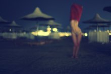 Beach striptease... / ................