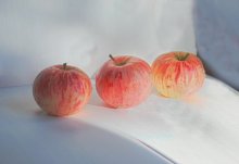 сладкие / Сладкие, сочные и ароматные яблоки