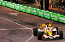Renault F-1 / показательный заезд в Сочи