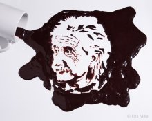 Квантовая Механика / Протрет Энштейна. Нарисовано шоколадом. фотошоп использовался исключительно для удаления пузырей на шоколаде.