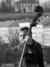 музыкант и его верный друг / ********