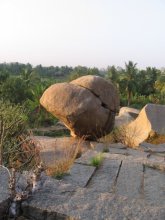 Древний камень / Хампи. Индия