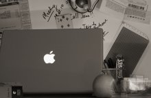 apple:) / -----------&gt;