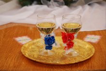 Свадебный натюрморт / Два бокала с шампанским