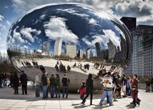 Shiny disco ball / @The Bean
Michigan ave.
Chicago, Illinois
2010