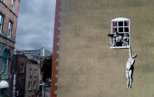 Городские нарисовки / Работа известного художника Banksy