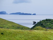 Небо-море-острова / Вид на бухту из-за холмов