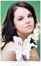 Girl with a lily / 2010
(c) Cyber Velvet