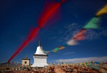 &nbsp; / Тибетский буддизм - http://www.kunphenling.ru/Tibetan_buddhism.php
Вообще  эти картинки слабо смотрятся по одной, надо делать фотоисторию