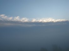 Не преступи заКон / Утреннее небо. Внизу ещё туман, а вверху уже чистое небо. Было очень кРАсиво. Надеюсь смог передать ощущения.