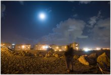 На пляже Кирьят-Яма / Ночь и тишина, а народ гуляет