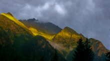 луч света / горы и еше раз горы