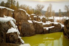 в жёлтой воде / вода на самом деле жёлтая... тут даже фильм про индейцев снимали... Америка.