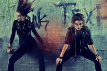 ... из серии 1000 Вольт / photo: Boris Bushmin
models: Anastasiya Kosareva & Anna Tuchina
make-up: Lina Sokolova
hair: Ekaterina Divnogorskaya