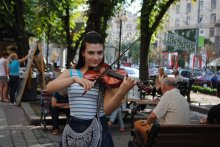 Уличная скрипачка / киев 2010