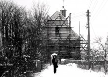 Церковь на ремонте / Снято зимой 2009 года