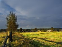 солнце ниже -длиннее тени / деревня вечером