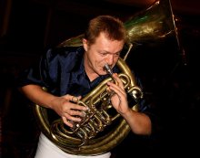 Солируя в зале / на концерте "No Smoking orchetra" в Ростове-на-Дону