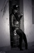 police woman / ...........................