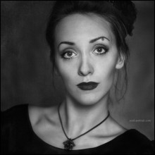 Portrait in Little Black Dress / http://soul-portrait.com/
Алина