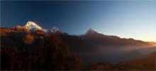 ВЕРШИНА / непал. панорама вершины к сожаленю названия не знаю.

оригинал получился 7650х3465 26.5 мегапикс