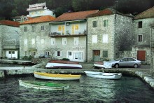 лодки , машина / черногория