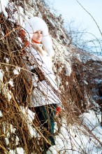 Катюша / Девушка греется на солнышке зимой