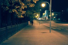 Одинокий  путник / Улица  в Центре Минска.