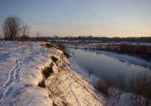 Заснеженный берег / Река Стырь