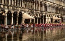 Привычная сырость / Наводнение на площади Св. Марка в Венеции