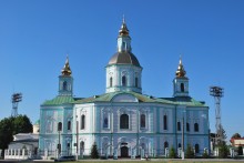 Покровский собор / Покровский собор - великолепный памятник архитектуры, сооруженный в 1753-1768 гг. в городе Ахтырка