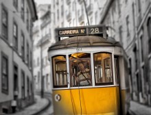 Senhor in the yellow tram / ****@